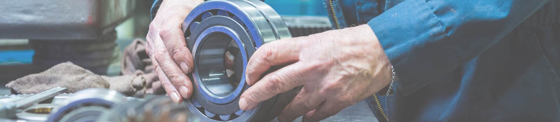 Montagearbeiten an einer Industrieanlage