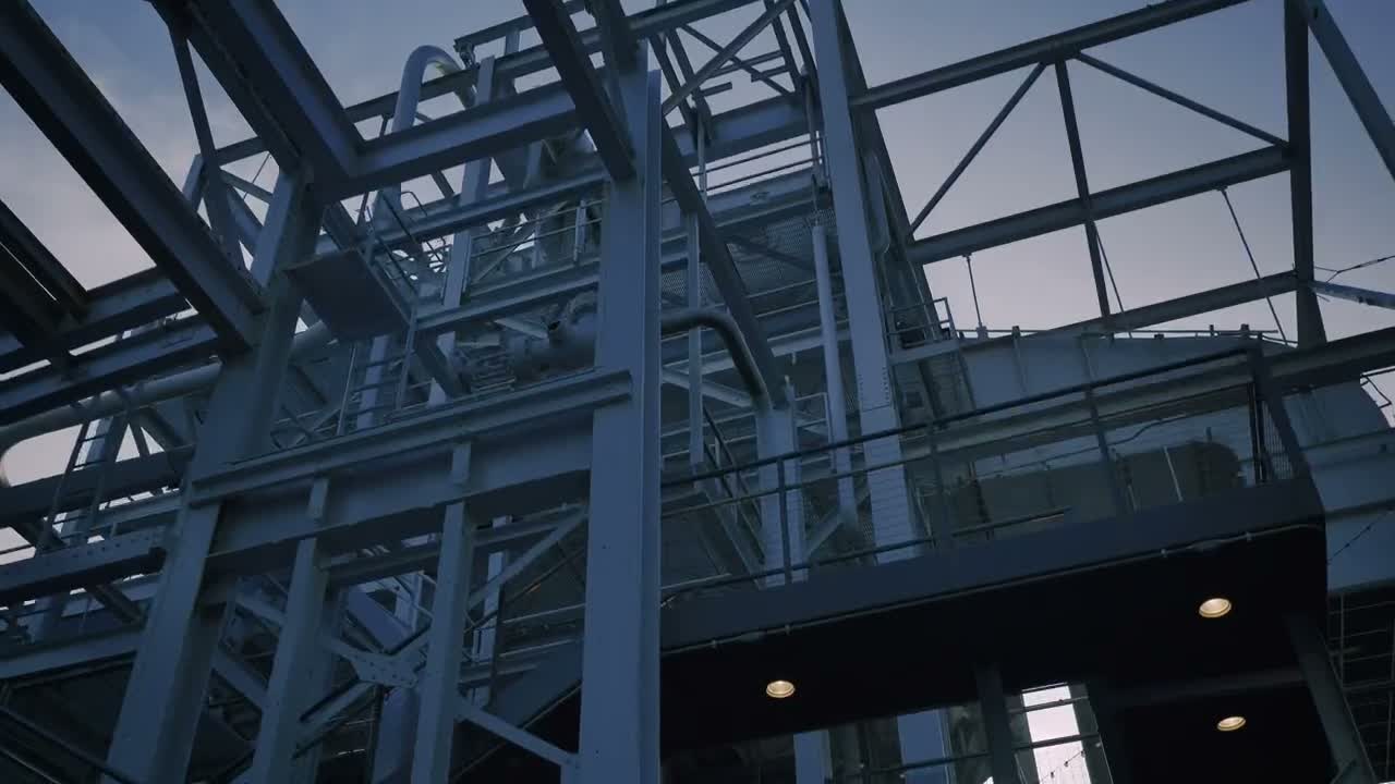 Stahlkonstruktion einer Industrieanlage